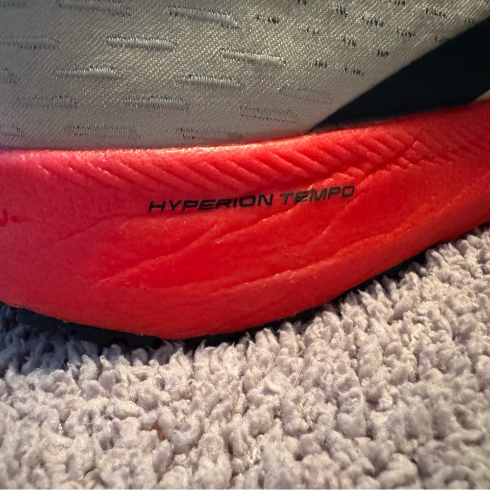 Brooks Hyperion Tempo Shoes in Gray / Neon Pink - Picture 5 of 8